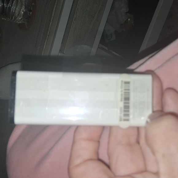 Apple Remote  Unused - Picture 3 of 4